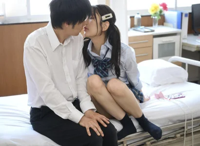 Nam sinh yếu đuối bị địt ngay trong lớp bởi khoa khôi