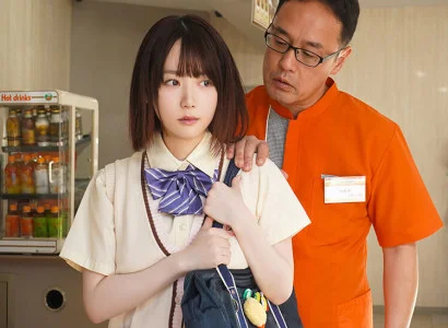 Anh quản lý bắt quả tang em gái ăn cắp vặt tại cửa hàng