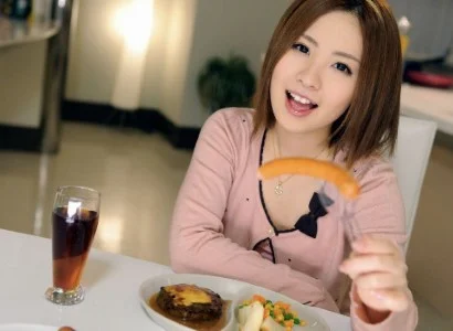 Anh sau khi ăn tối thì địt em